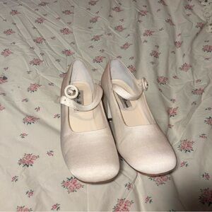 Vintage Cream Mary Jane Heels